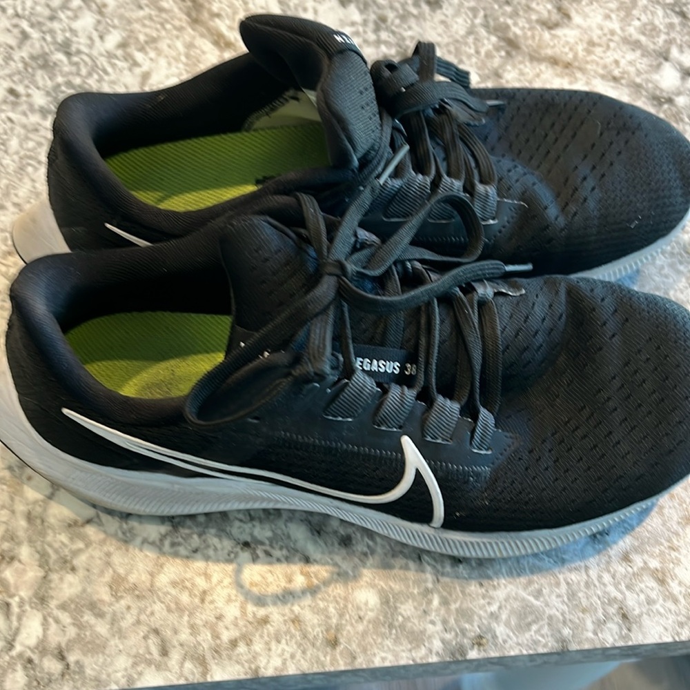 Women’s Nike zoom air Pegasus 38 Size 8